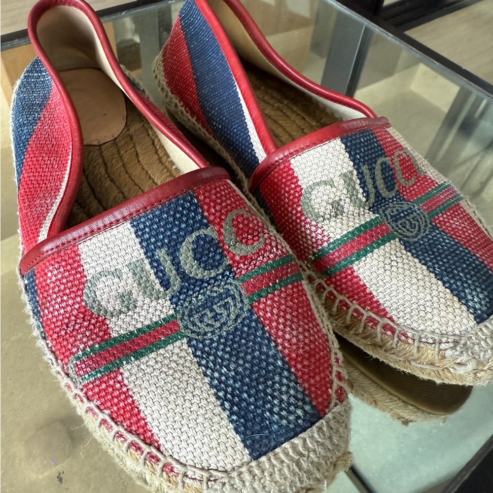 Gucci shoes Italian L’amour est aveugle size 8